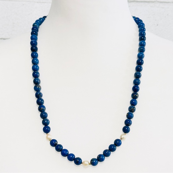 Vintage Lapis Lazuli and Genuine Freshwater Pearl Gold Tone Beaded Necklace